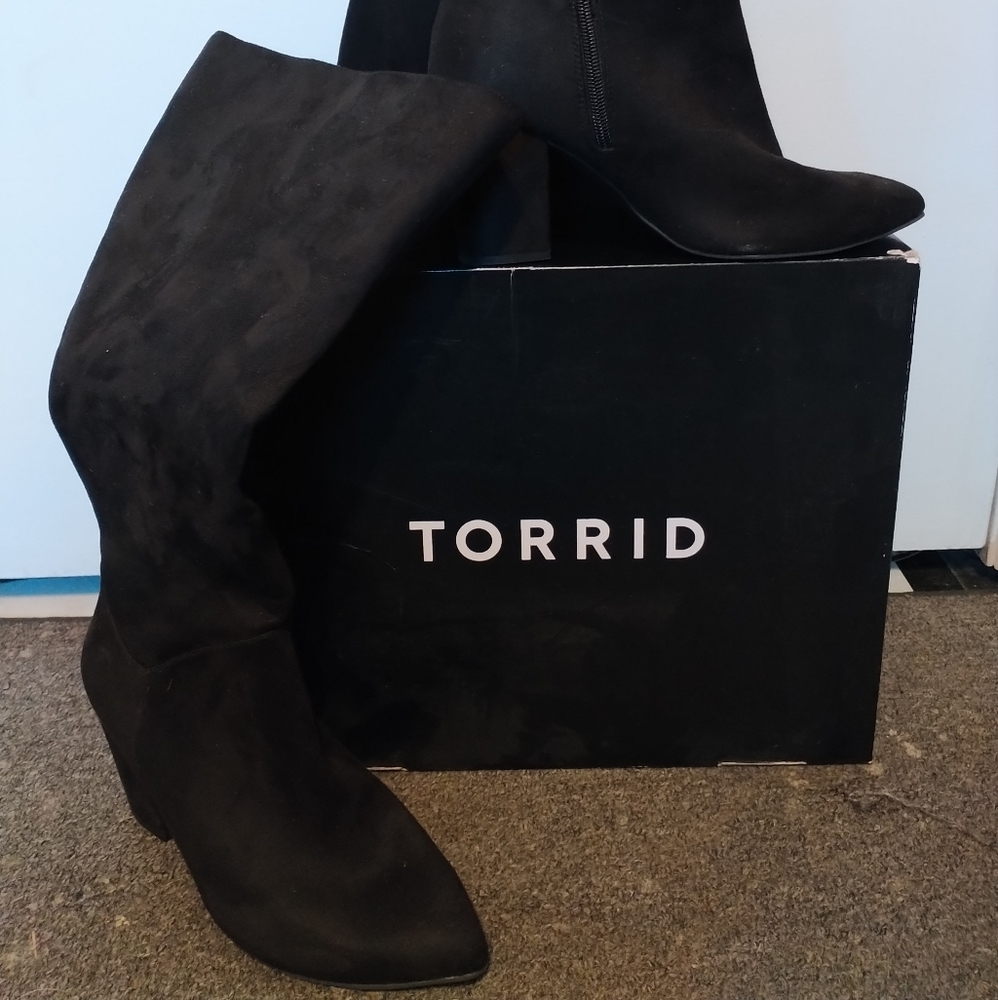 Women's under knee heel boots - Picture 2 of 2